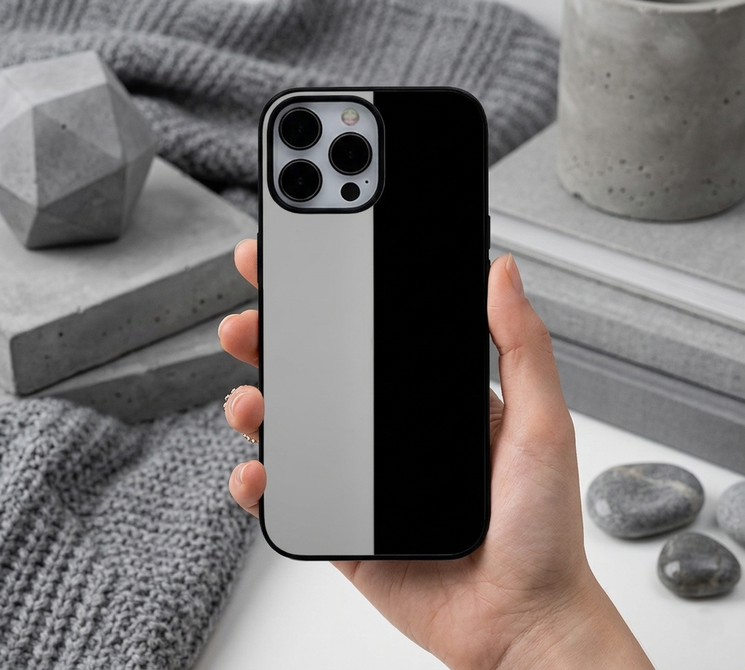 Minimal Split Monochrome Case