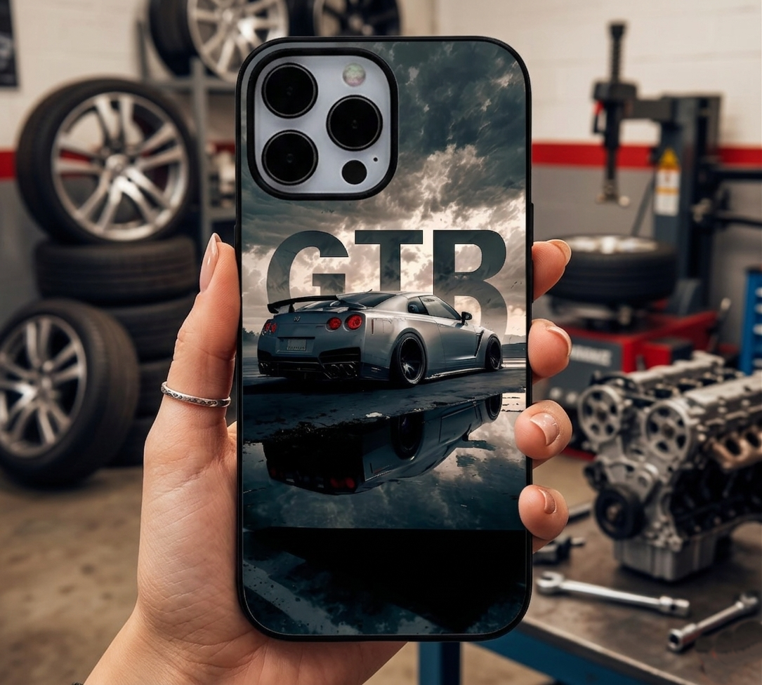 Silver Nissan GTR Reflection Case